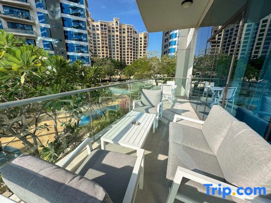 Sunset view apartment in Oceana