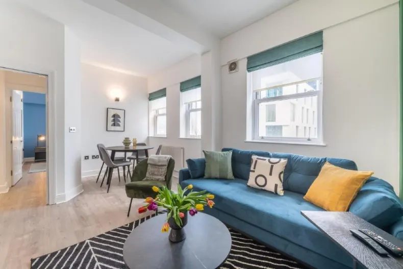 Kula London - Tower Bridge