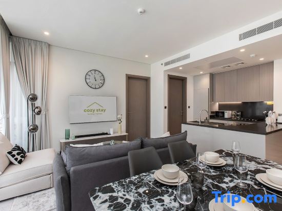 High-Rise 1Br Apartment with Burj Khalifa View