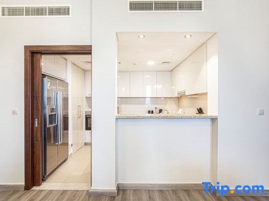 Magnificent | 2 BR | Skyline View