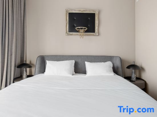 Luxury 2BR Walk-In Closet + Full Burj Khalifa View