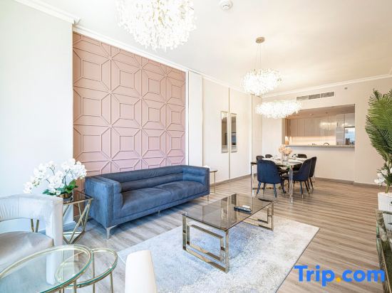 Magnificent | 2 BR | Stunning Burj Khalifa View