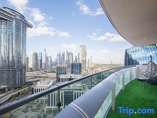Magnificent | 2 BR | Skyline View
