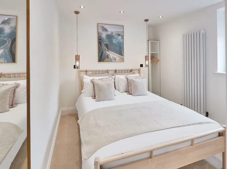 Host & Stay | Abbey Hus