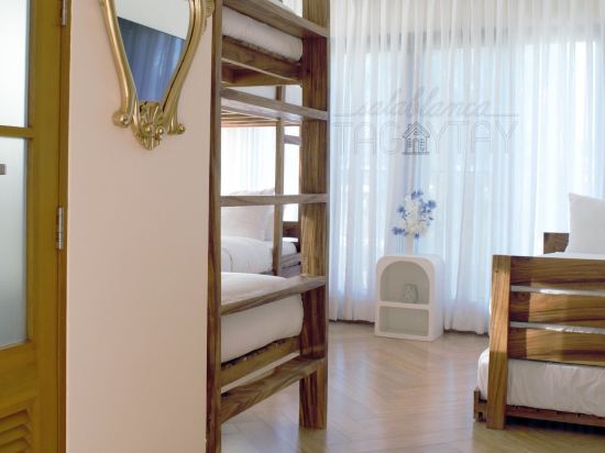 Salablanca Tagaytay Room Type - Superior Family Room 1