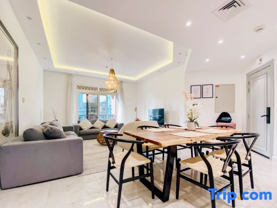 Live the Burj Lifestyle in Timeless OldTown by SBH