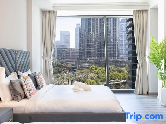 Magnificent | 2 BR | Stunning Burj Khalifa View