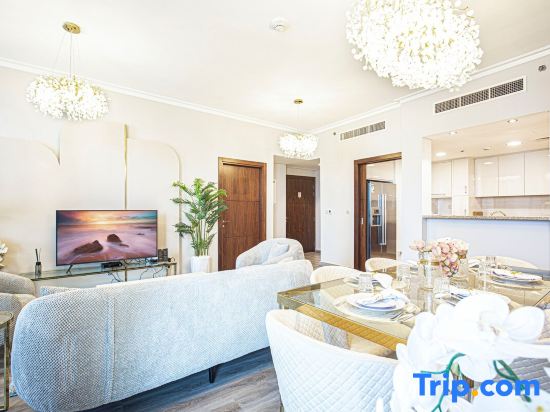 Magnificent | 2 BR | Skyline View