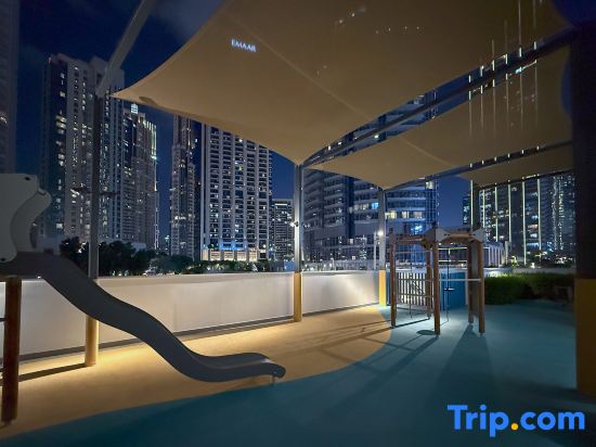 Sky-High Burj Khalifa and Fountain Views