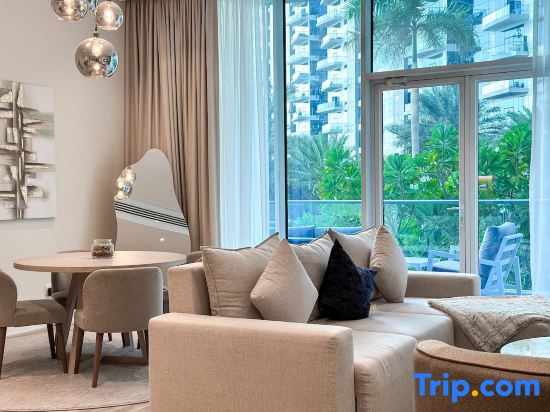 Sunset view apartment in Oceana