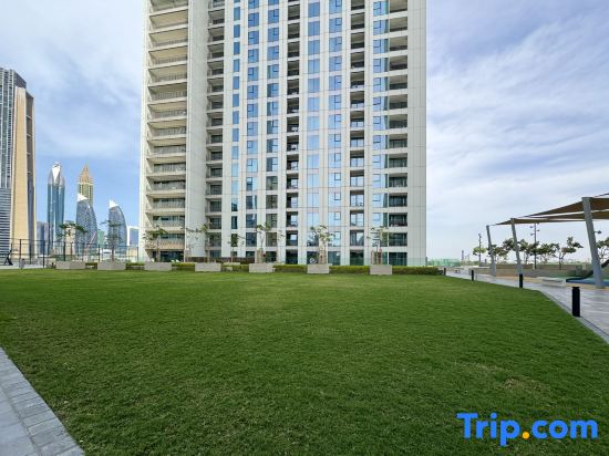 Luxury 2BR Walk-In Closet + Full Burj Khalifa View