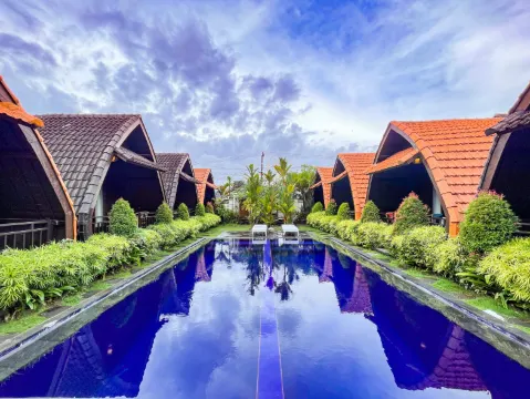 Lilis Aksito Akusara by Lavana