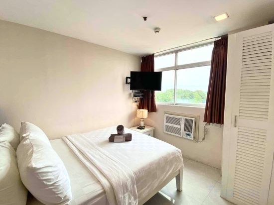 Tely's Bed & Breakfast Iloilo powered by Cocotel - Tap to explore photos