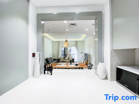 Live the Burj Lifestyle in Timeless OldTown by SBH