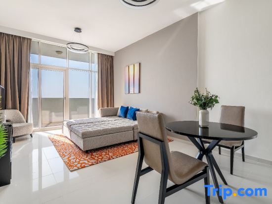 Exquisite 1-Bedroom With City Views!
