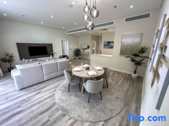 Luxury 1BR Suite with Direct Burj Al Arab View