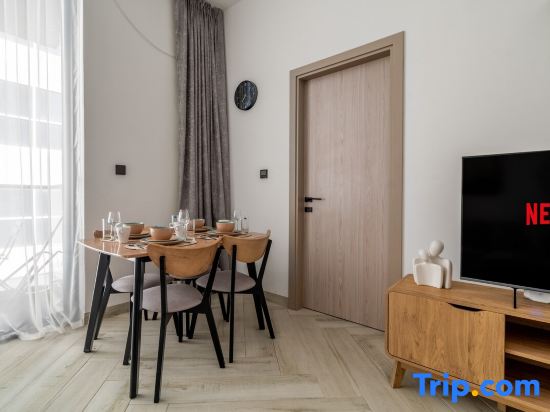 Modern 1-Bedroom Oasis in the Heart of JVC