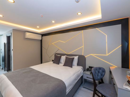 White Corner Hotel Room Type - Double Room