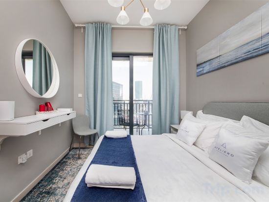 Zada Tower 1BR with Excellent Dubai Canal View Room Type - One-bedroom Apartment With Excellent Dubai Canal View