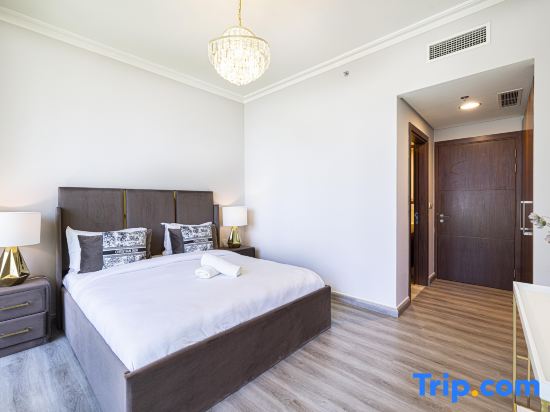 Magnificent | 2 BR | Stunning Burj Khalifa View