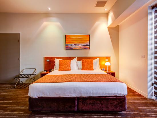 Mantra Charles Hotel Launceston Room Type - King Studio