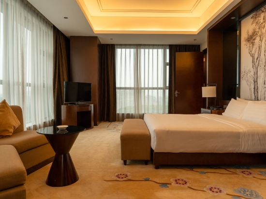 Easco Hotel Room Type - Deluxe Suite