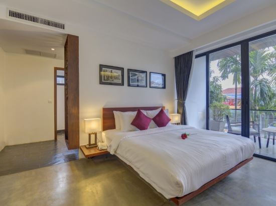 Solitaire Damnak Villa Hotel - Tap to explore photos