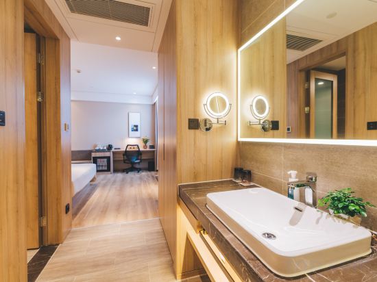 Atour Hotel New International Expo Center Shanghai - Tap to explore photos