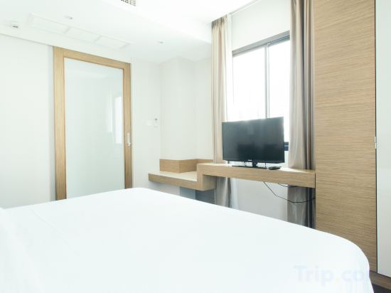 Thomson Residence Hotel Room Type - Executive Suite