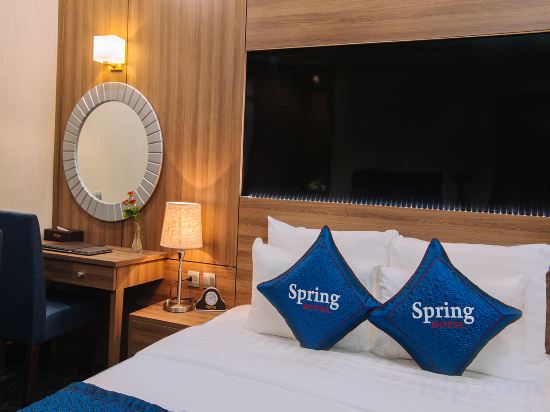 Spring Hotel Hanoi Room Type - Classic King room