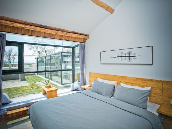 Beijing Xiangli Xiangju Guanshan Xiaoyuan Homestay - Tap to explore photos