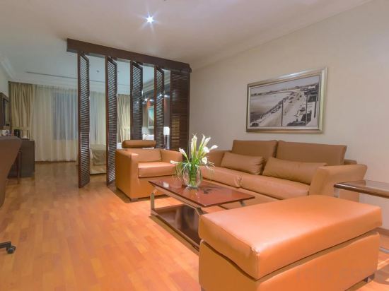 Best Western Plus Doha Room Type - Deluxe Twin Suite