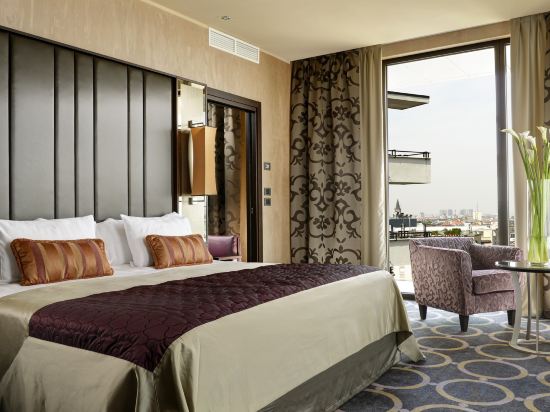 Uptown Palace Room Type - Executive Suite with Duomo View Uptown Palace Room Type - Executive Suite with Duomo View