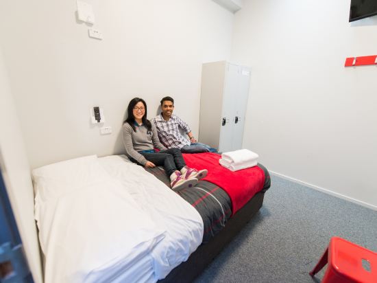 Urbanz Room Type - Double Room with Shared Bathroom - Internal Room with No windows