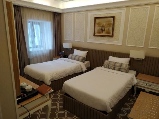 Theatrum Hotel Room Type - Superior Twin Room