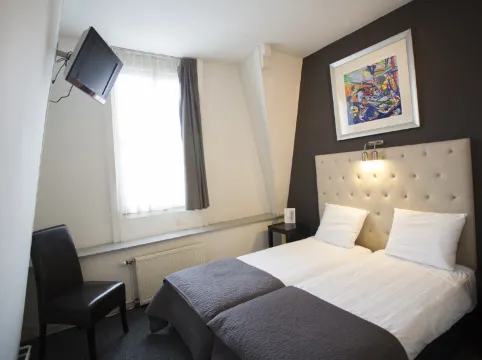 Quentin Canal House Hotel