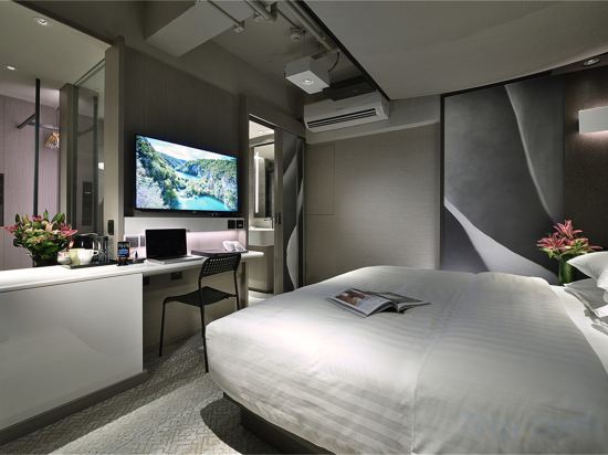 Xi Hotel Hong Kong Room Type - Deluxe King Bed Room