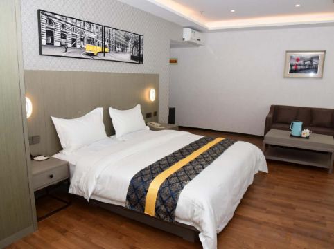 Shanyehong Hotel Room Type - Light Luxury Queen Room
