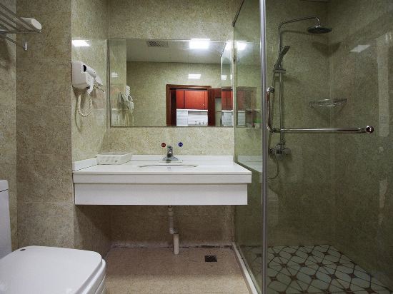 Others 5, Yifeng Business Motel, Shanghai