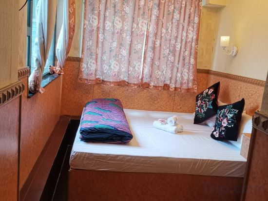 Reliance Inn Room Type - Economy Twin Room
