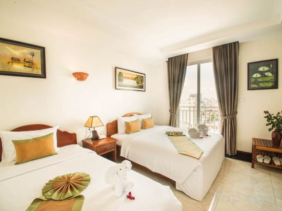 Relax Hotel Room Type - Deluxe Family City View