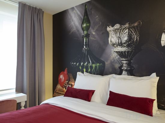 The Muse Amsterdam Hotel Room Type - Small Double Room