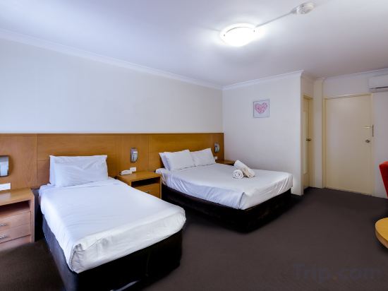 Garden Lodge Sydney Room Type - Deluxe Triple Room with Balcony Garden Lodge Sydney Room Type - Deluxe Triple Room with Balcony