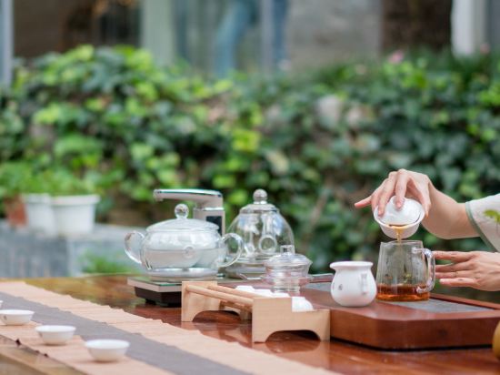 Others 4, Floral Lijiang Ancient City Banshan Yunfu Luxury Designer Meisu, Lijiang