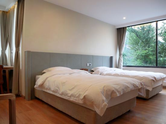 Shengshui Lianting Hostel Room Type - Haijin Cool Summer | Mountain-View Twin Room