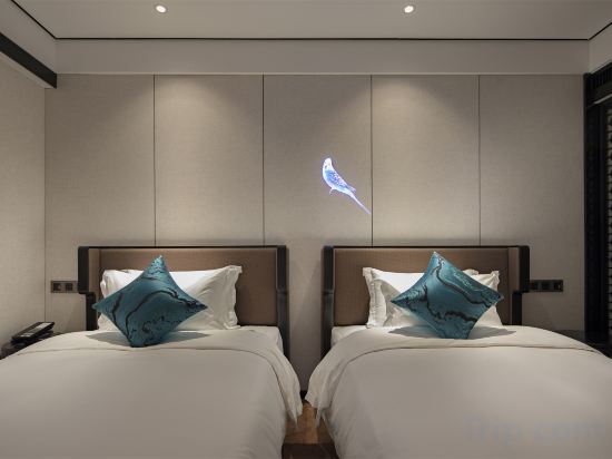 Paco Hotel (Guangzhou Huanshi East Road) - Tap to explore photos