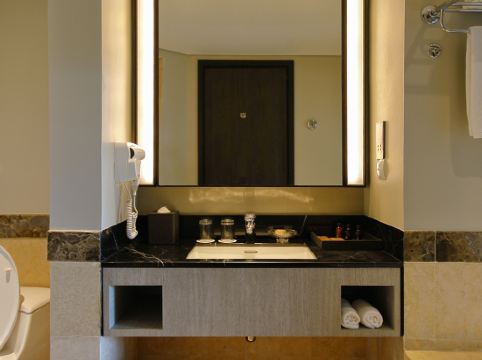 The Pacific Sutera Hotel - Tap to explore photos