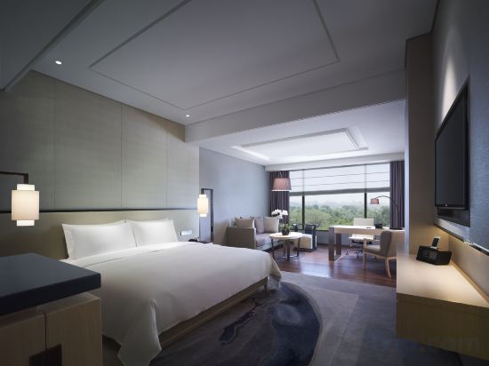 New World Beijing Hotel Room Type - One Bedroom Suite 