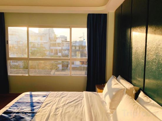 Sapphire Hotel Silom Bangkok Room Type - Economy Double Room