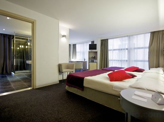 Mercure Hotel Palermo Centro - Tap to explore photos